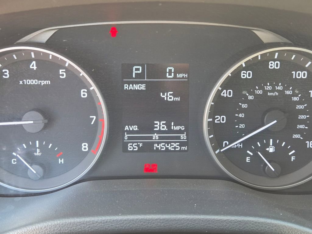 Used 2017 Hyundai Elantra SE image 21