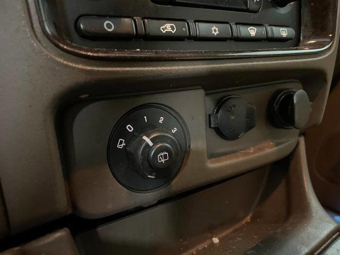 Used 2006 Buick Rainier CXL AWD/4WD image 35