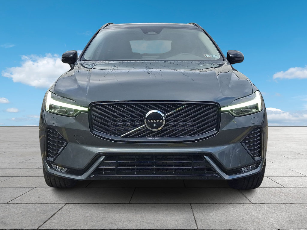 New 2027 Volvo XC60 B5 Plus AWD/4WD image 2