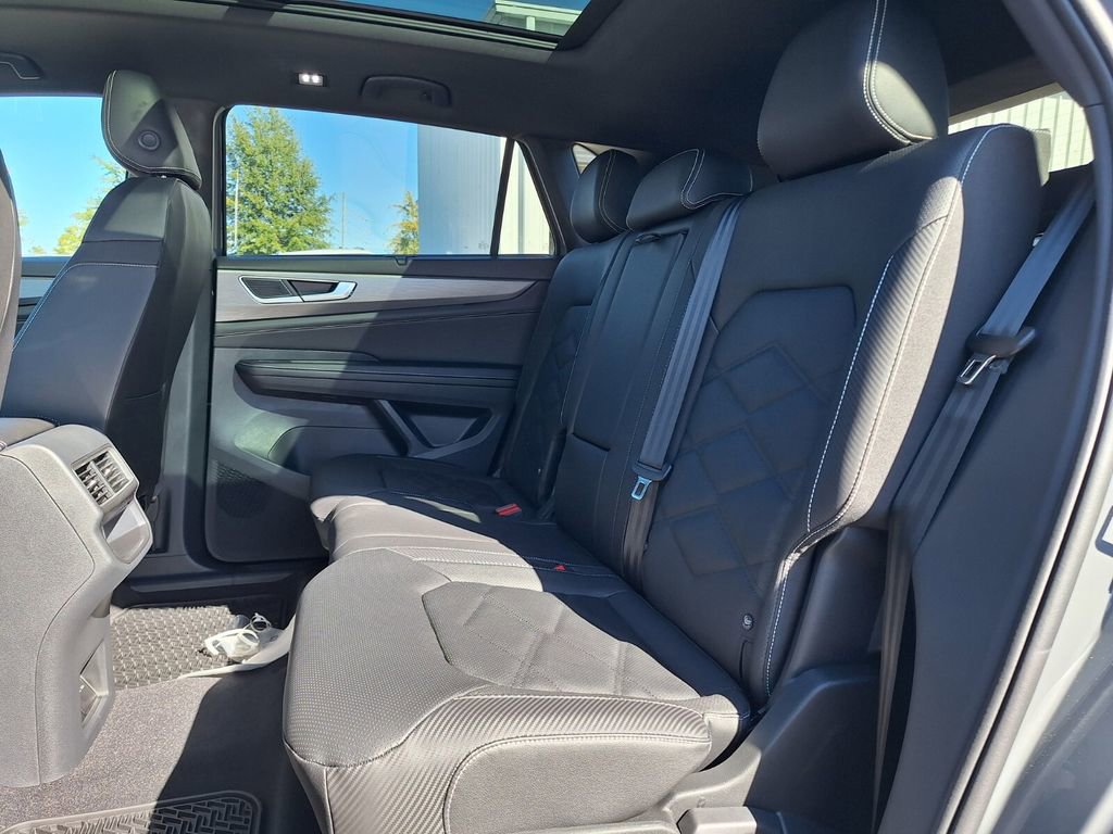 New 2026 Volkswagen Atlas Cross Sport SE image 21