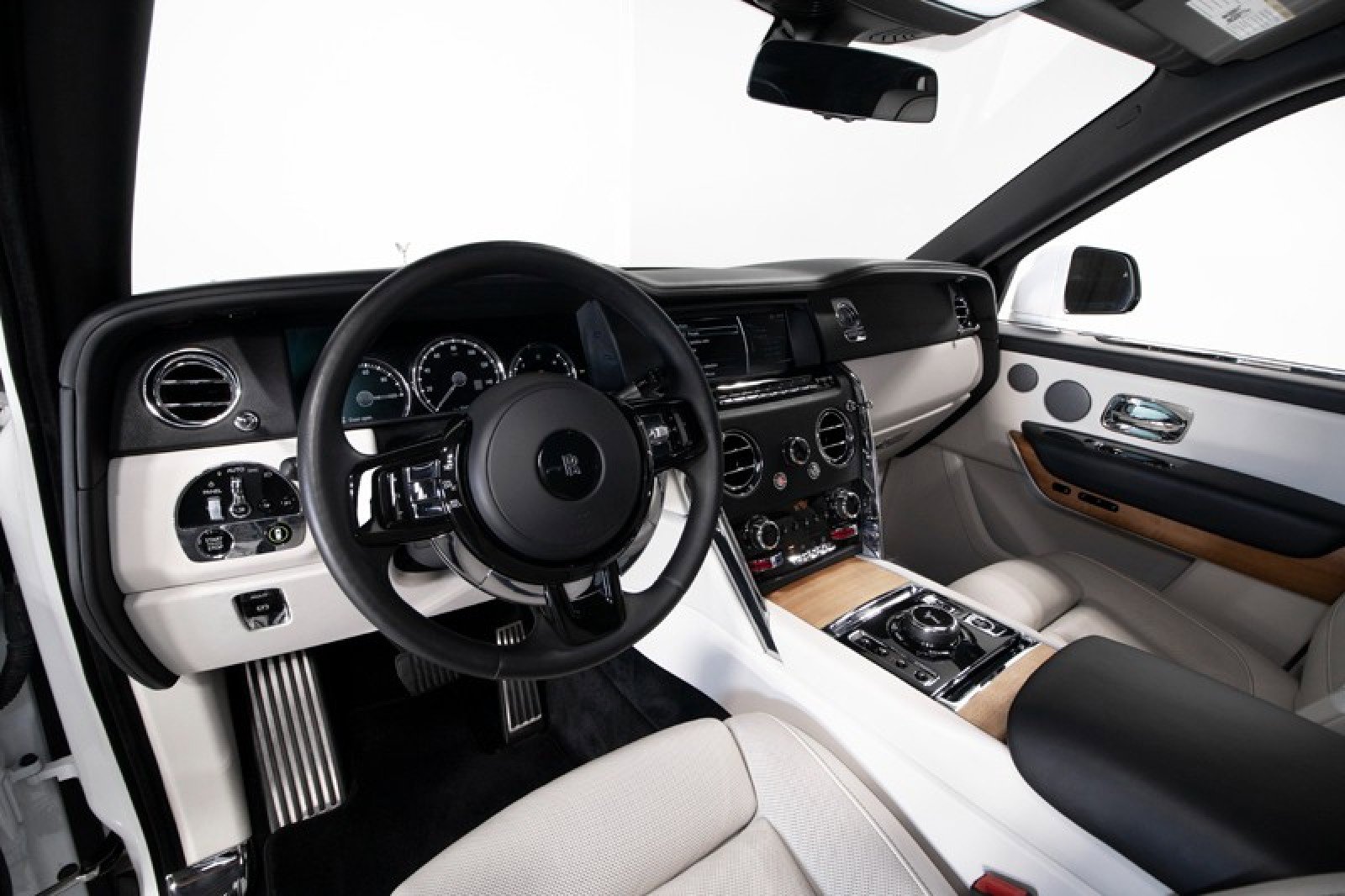Used 2020 Rolls-Royce Cullinan image 5