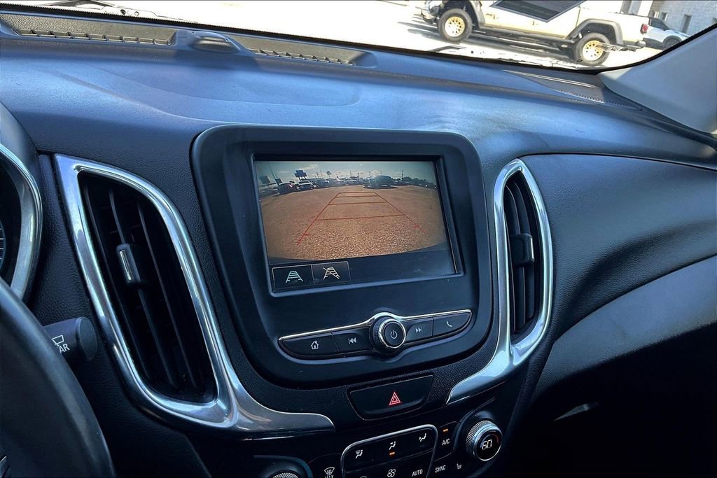 Used 2018 Chevrolet Equinox LT FWD image 15