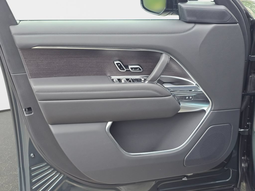 New 2026 Land Rover Range Rover SE AWD/4WD image 27