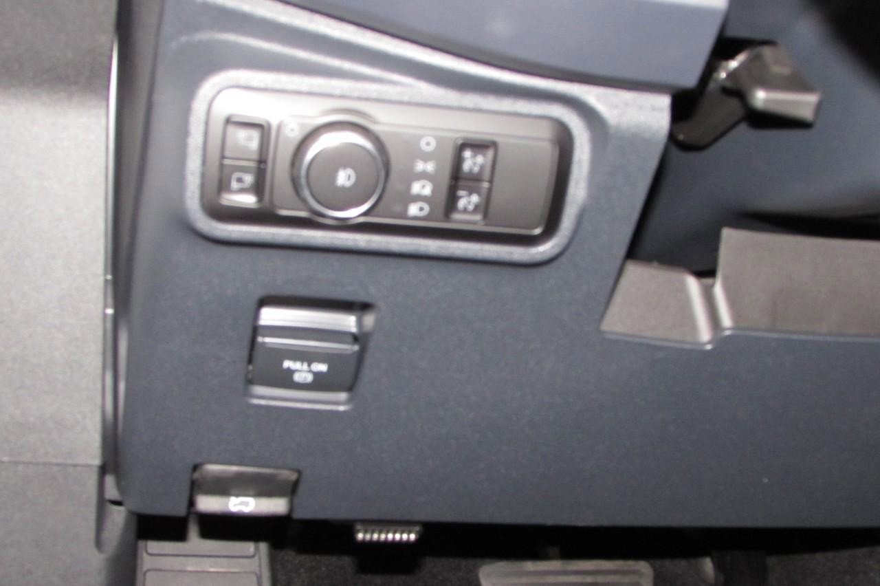 New 2025 Ford Bronco Badlands image 13