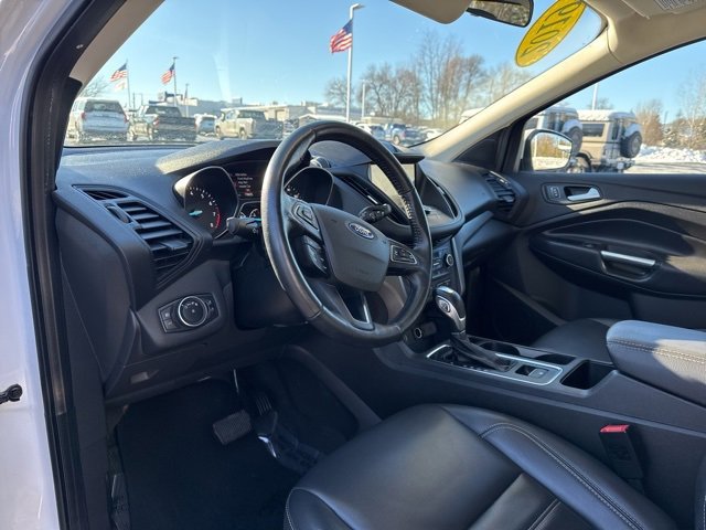 Used 2019 Ford Escape SEL image 9