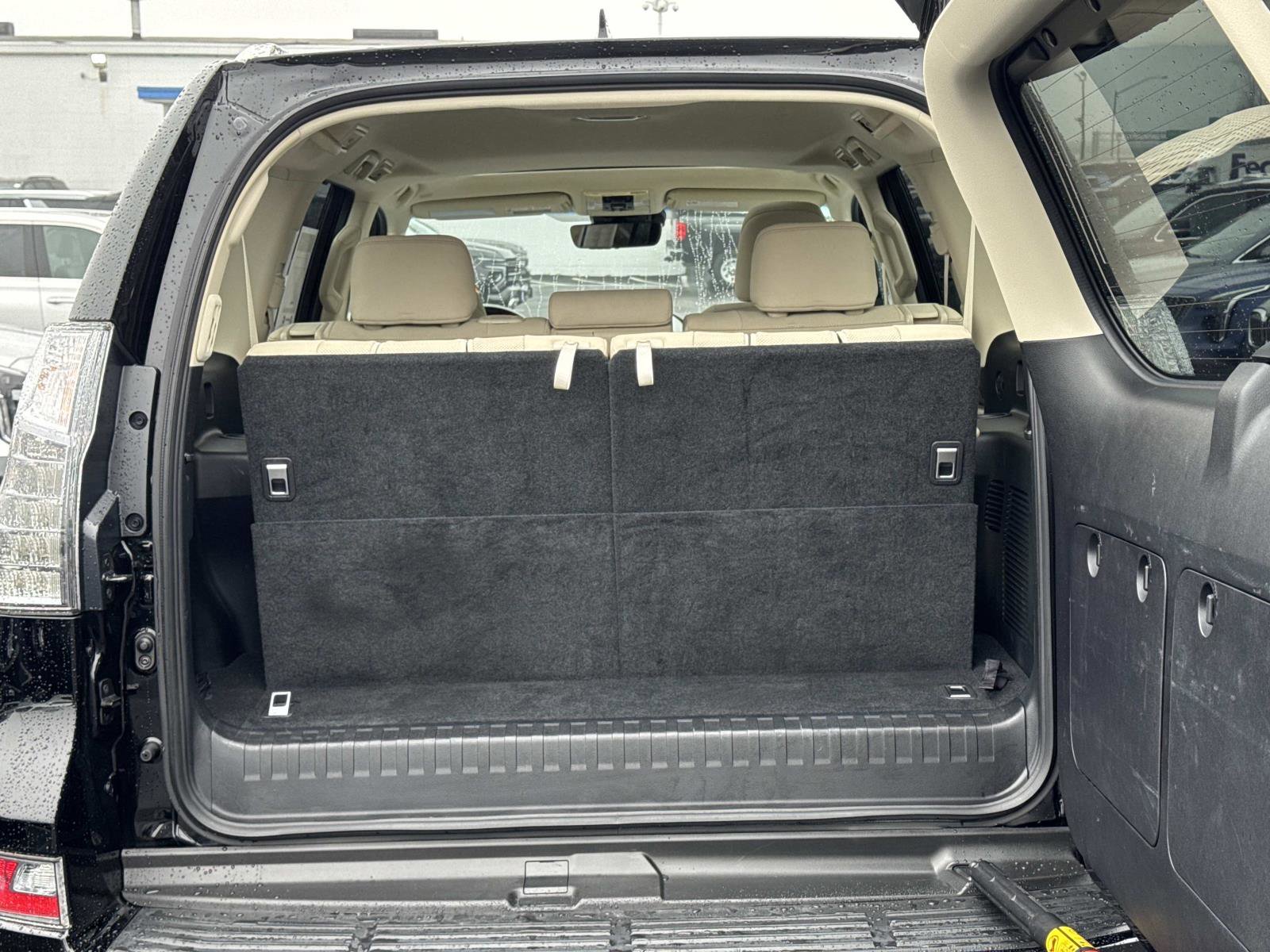 Used 2023 Lexus GX 460 Premium w/ Premium Plus Package image 15