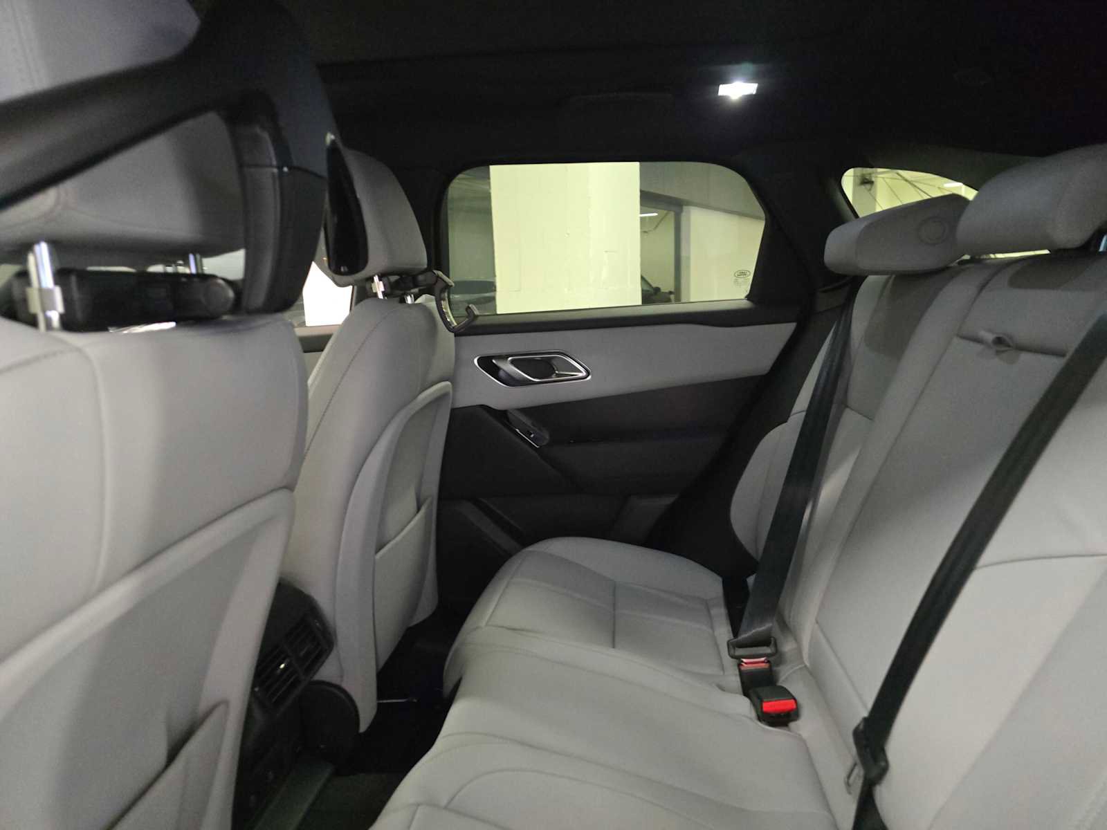 New 2026 Land Rover Range Rover Velar Dynamic SE image 15