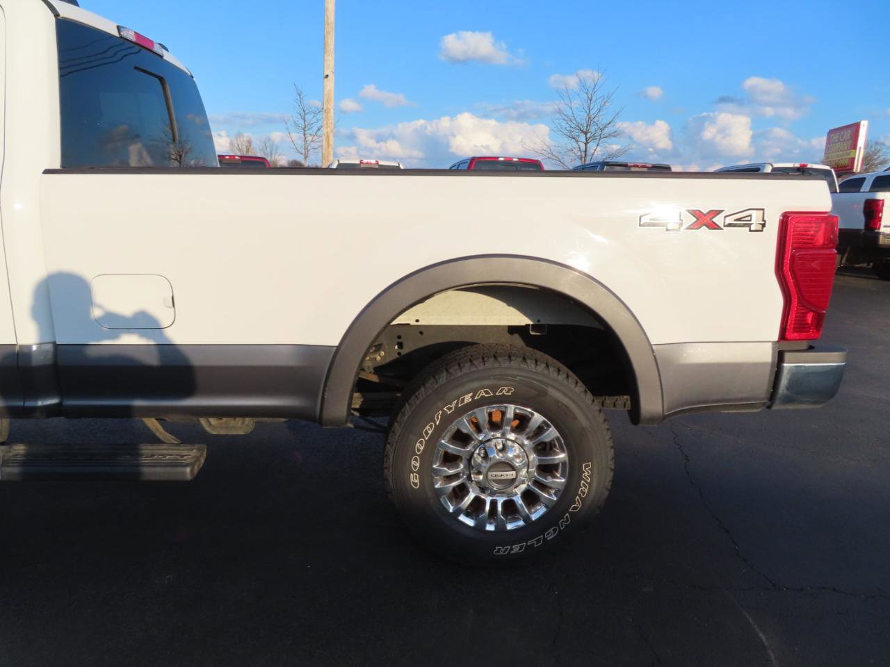 Used 2021 Ford F350 Lariat w/ Chrome Package image 16