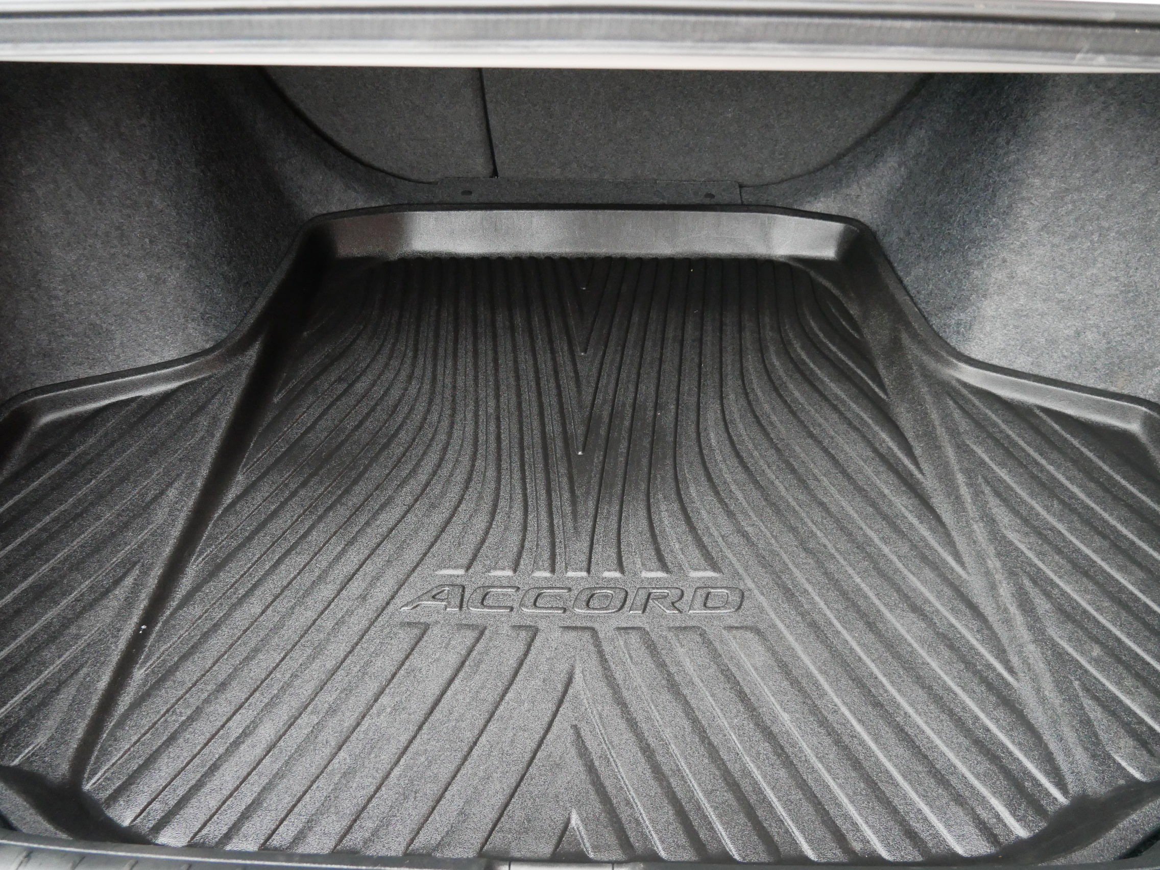 Used 2022 Honda Accord Sport image 11