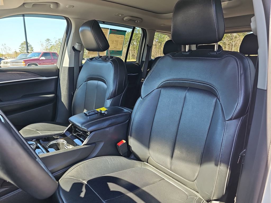 Used 2022 Jeep Grand Cherokee Limited 4xe w/ Luxury Tech Group II image 19