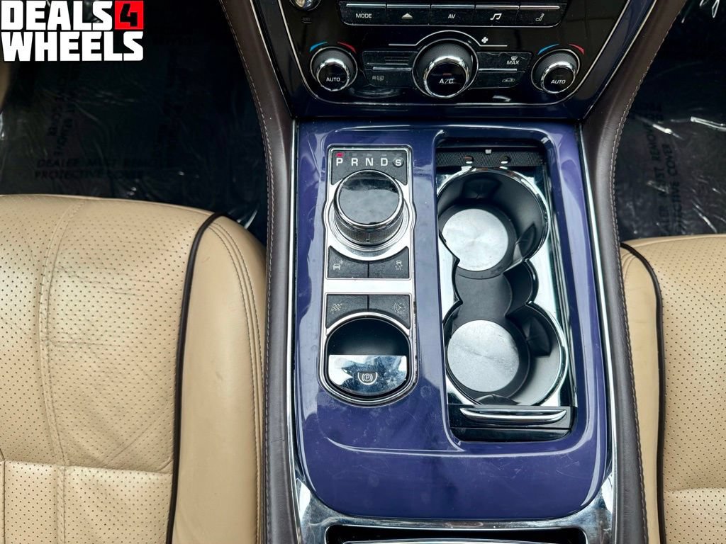 Used 2013 Jaguar XJ L Portfolio AWD/4WD image 18