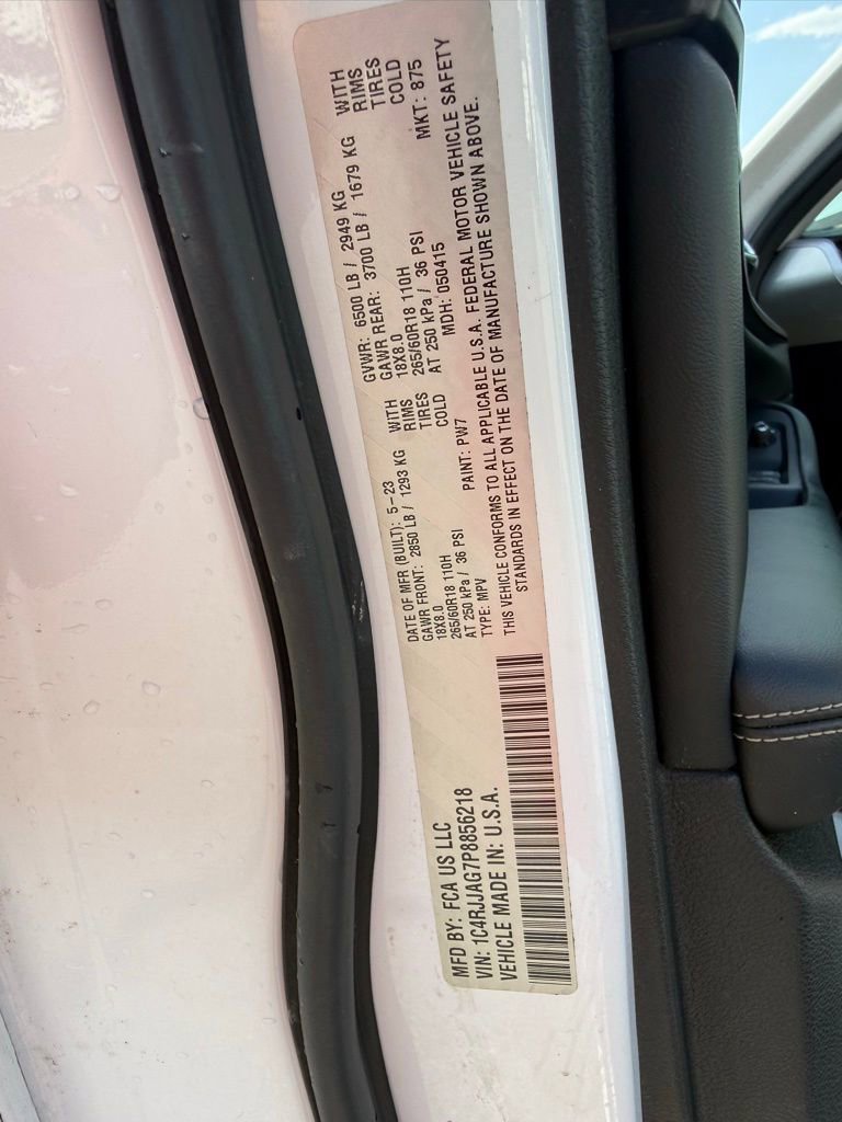 Used 2023 Jeep Grand Cherokee L Laredo RWD image 25