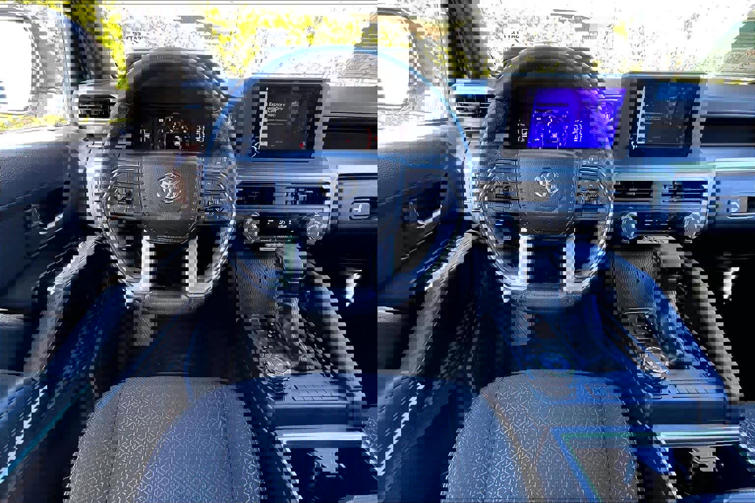 Used 2025 Toyota 4Runner SR5 image 5