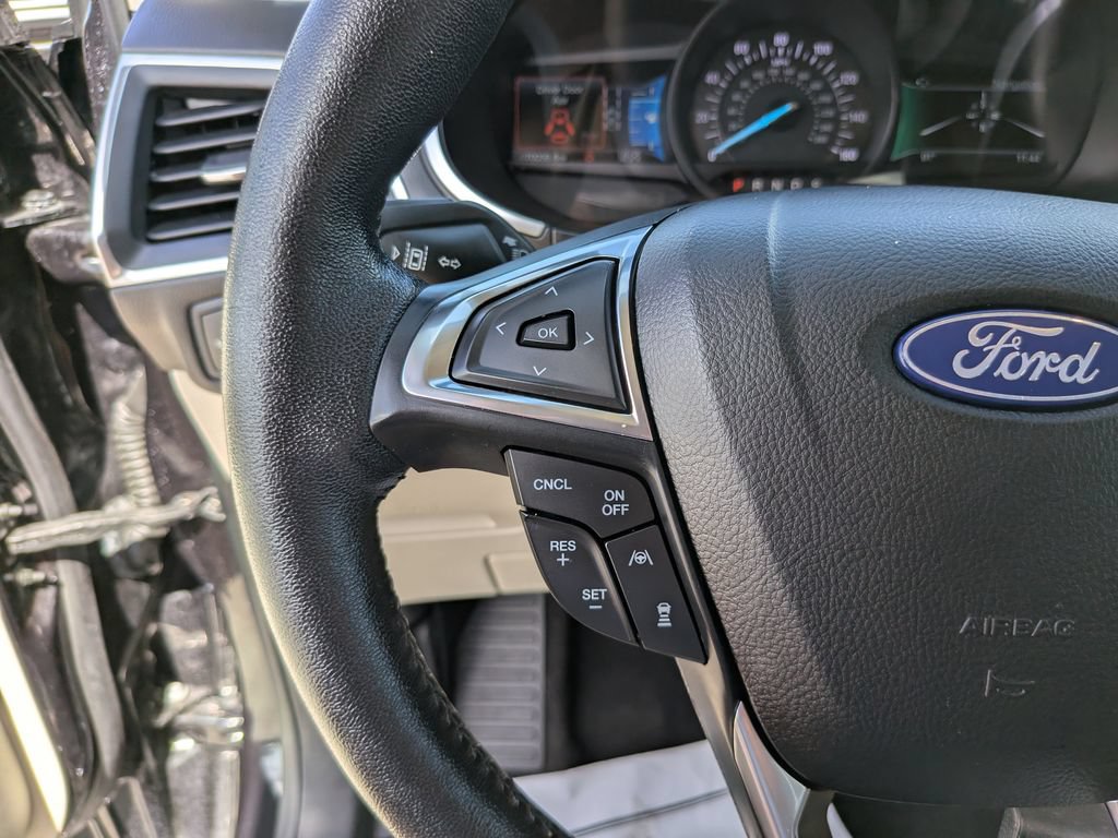Used 2020 Ford Edge Titanium FWD image 31