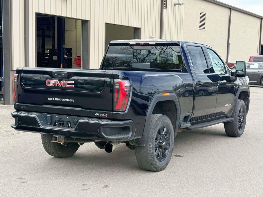 Used 2024 GMC Sierra 3500 AT4 w/ AT4 Premium Plus Package AWD/4WD image 9