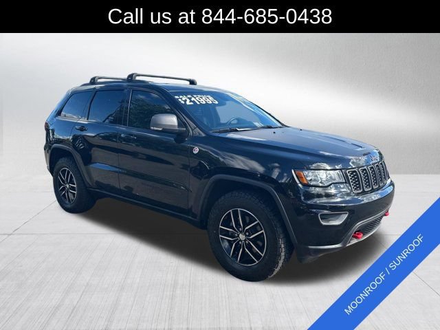 Used 2017 Jeep Grand Cherokee Trailhawk AWD/4WD image 3