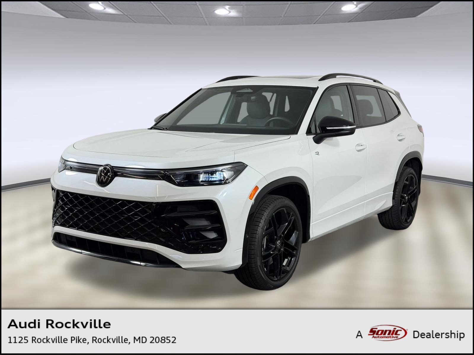 Used 2025 Volkswagen Tiguan SE R-Line