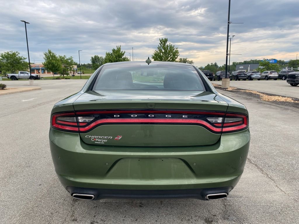 Used 2022 Dodge Charger SXT w/ Driver Convenience Group AWD/4WD image 3