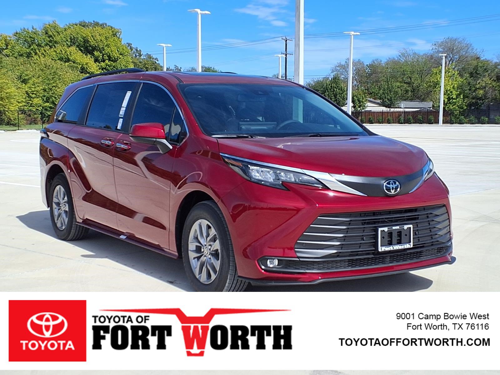 New 2026 Toyota Sienna XLE FWD image 1