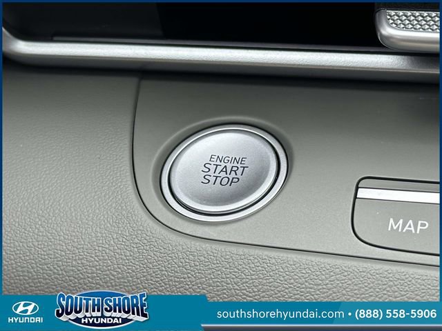 Used 2025 Hyundai Elantra SEL FWD image 30
