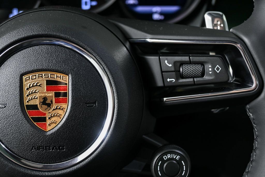 New 2026 Porsche Macan image 11