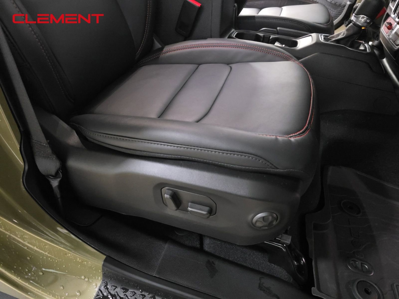 Used 2025 Jeep Wrangler Unlimited Rubicon w/ Steel Bumper Group image 29