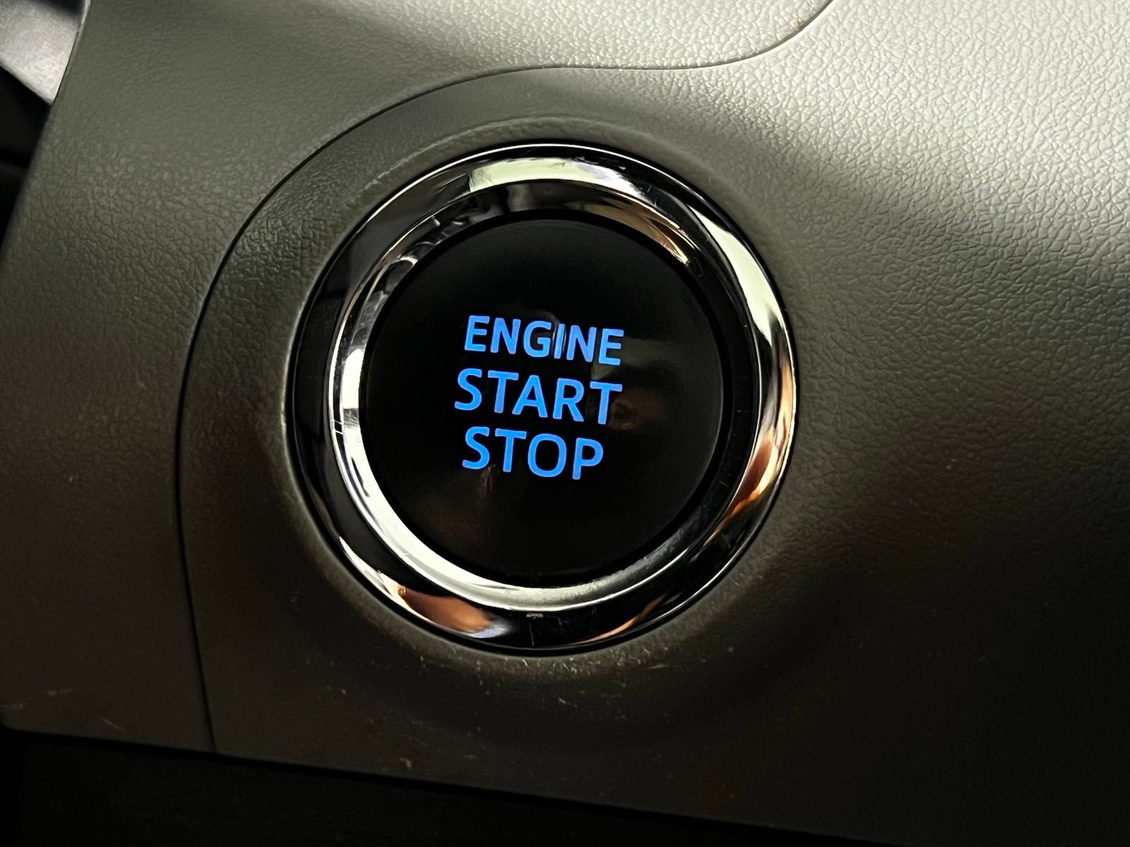 Used 2019 Toyota Avalon XSE FWD image 22