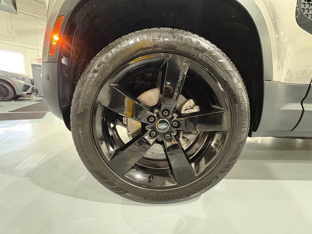 Used 2024 Land Rover Defender 110 S image 54