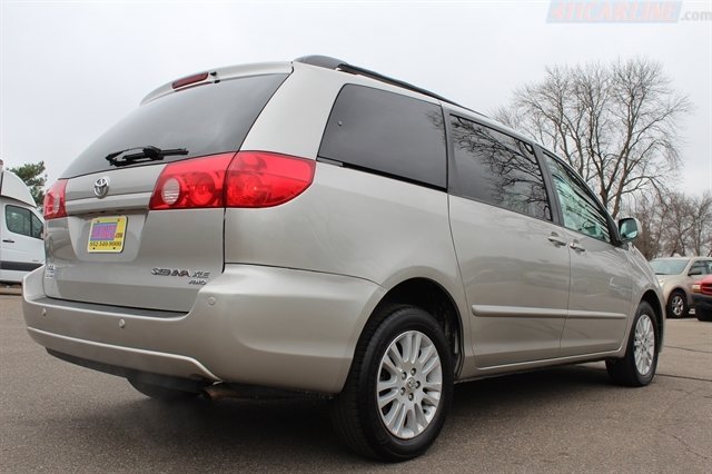 Used 2008 Toyota Sienna XLE Limited image 37