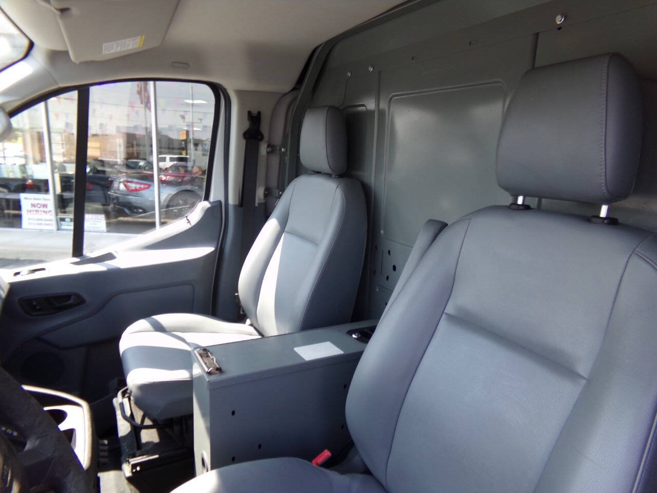 Used 2018 Ford Transit 150 130 Low Roof RWD image 36
