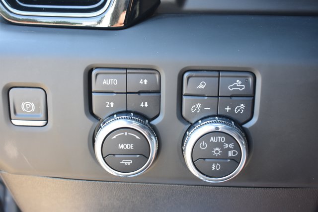 Used 2025 GMC Sierra 2500 AT4 AWD/4WD image 31