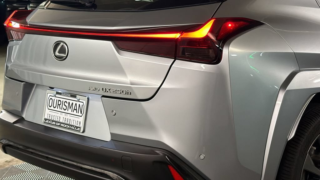 Certified 2024 Lexus UX 250h F Sport AWD/4WD image 9