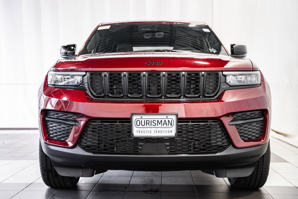 New 2025 Jeep Grand Cherokee Altitude w/ Trailer Tow Package image 2