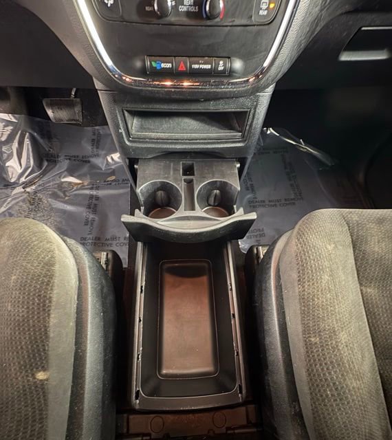 Used 2017 Dodge Grand Caravan SE image 18