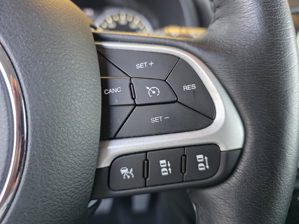Used 2023 Jeep Renegade Limited AWD/4WD image 25