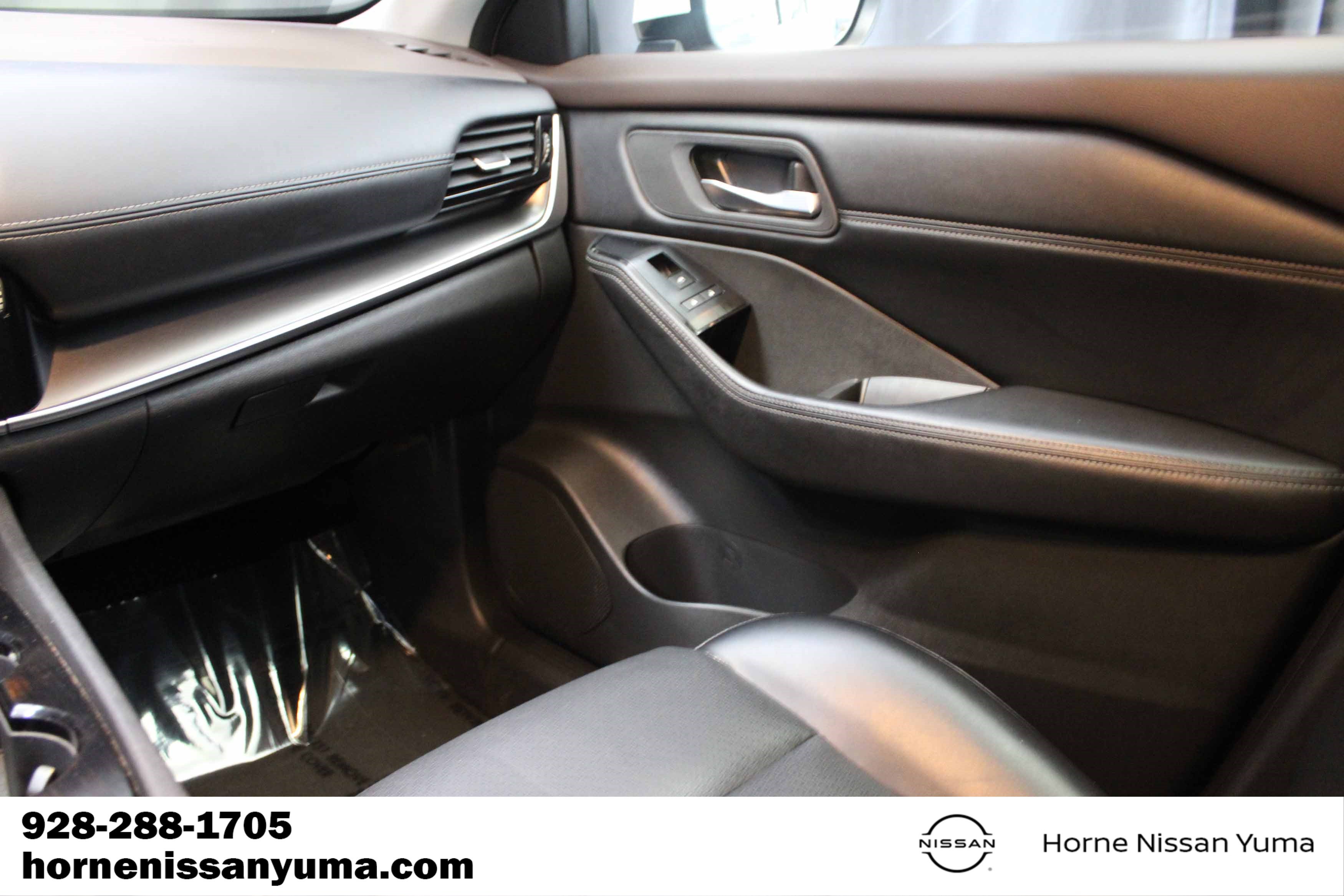 Used 2023 Nissan Rogue SV w/ SV Premium Package AWD/4WD image 11