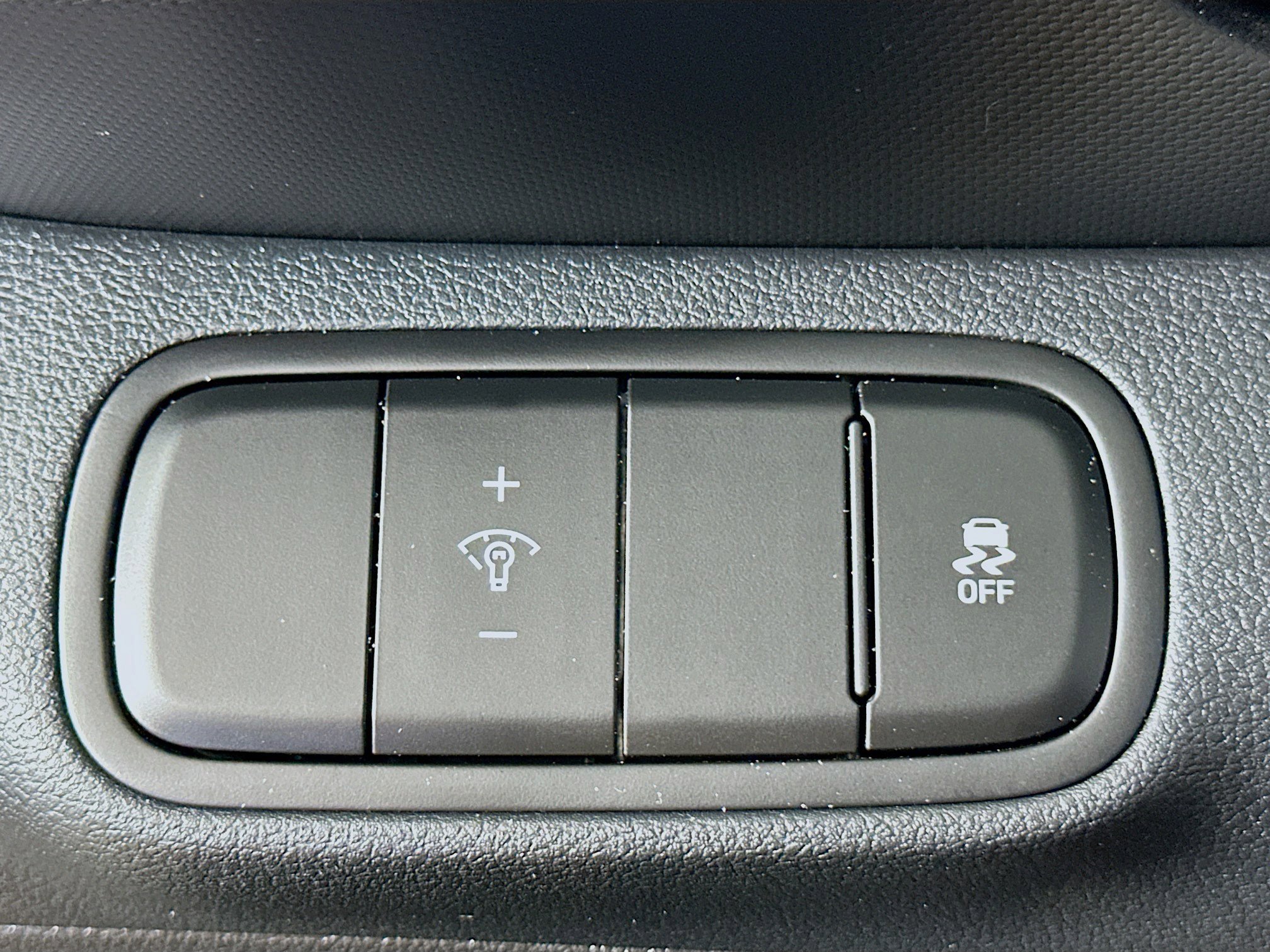 Used 2025 Hyundai Venue SEL FWD image 17