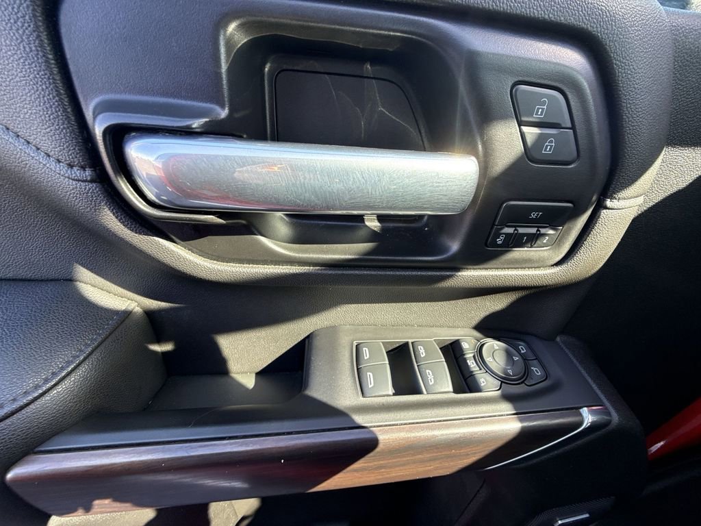 Certified 2022 GMC Sierra 2500 SLT w/ SLT Preferred Package image 30