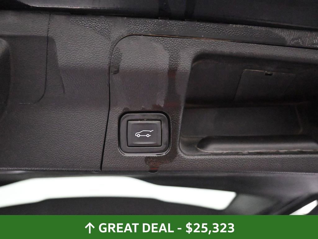 Used 2023 GMC Acadia SLT image 27