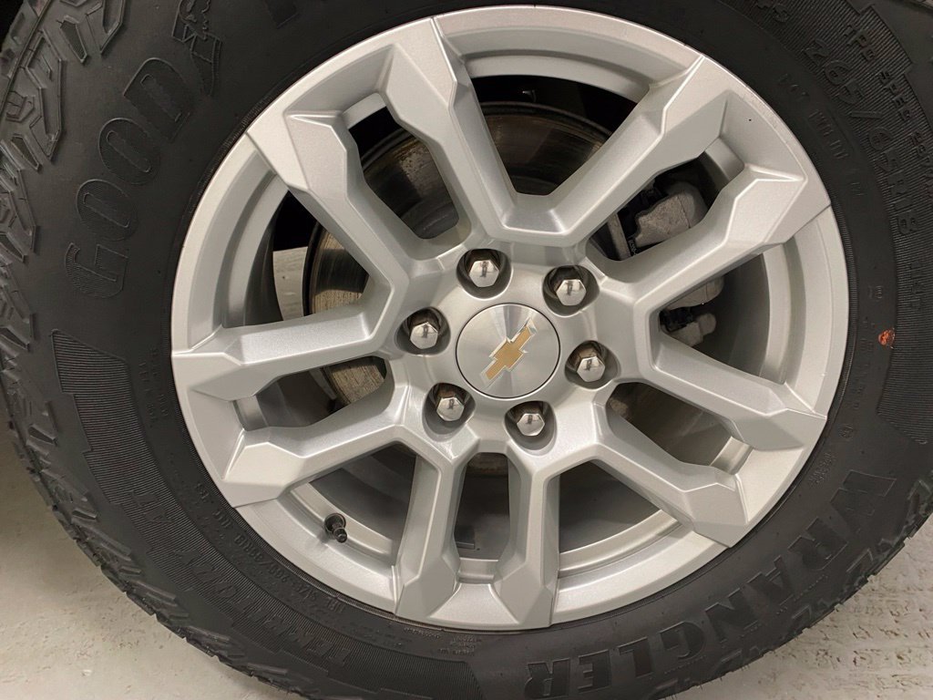 Used 2024 Chevrolet Silverado 1500 LT AWD/4WD image 26