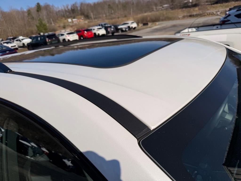 Used 2024 Chevrolet Traverse Z71 w/ Enhanced Driving Package image 13