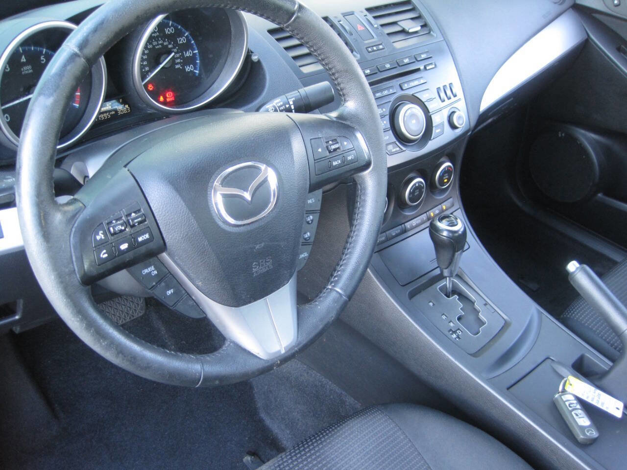 Used 2013 MAZDA MAZDA3 i Touring image 23