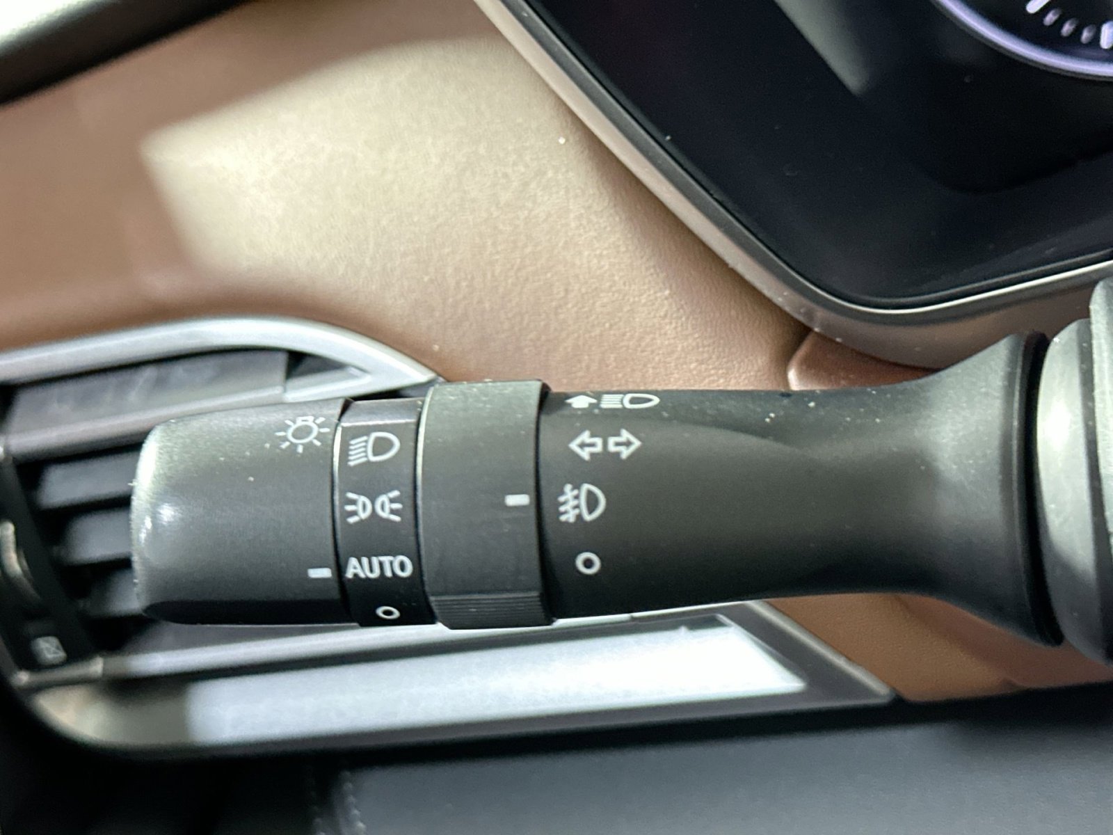 Used 2023 Subaru Outback Touring image 30