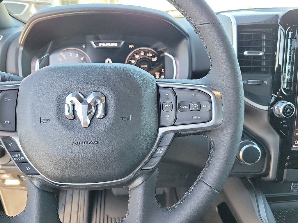 New 2026 RAM 1500 4x4 Crew Cab image 19