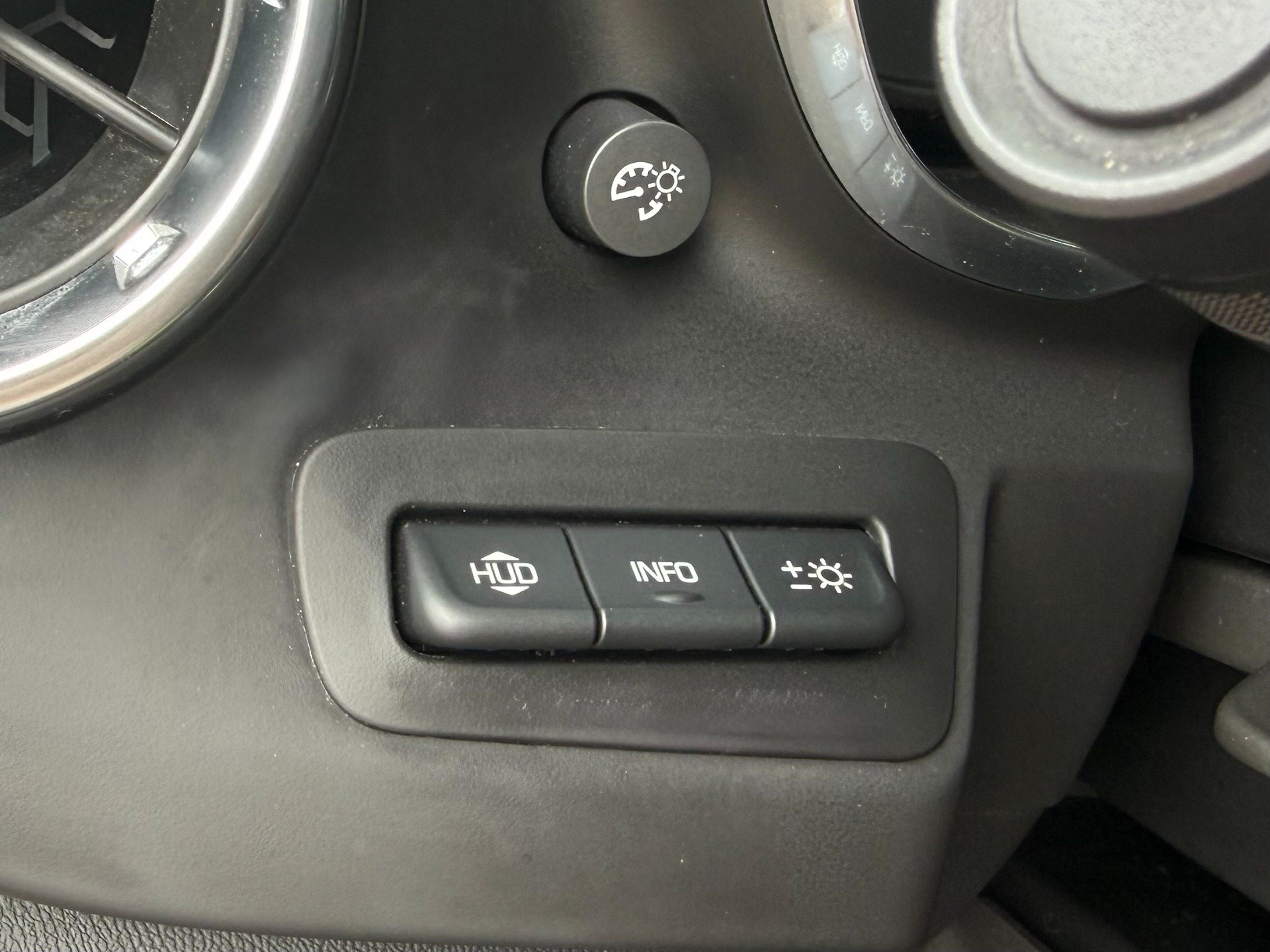 Used 2020 Chevrolet Camaro ZL1 RWD image 37