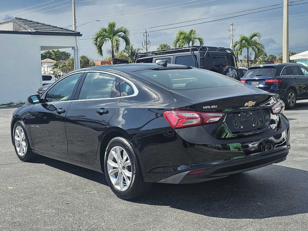 Used 2019 Chevrolet Malibu LT w/ Leather Package image 3