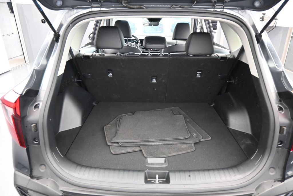 Used 2024 Kia Seltos EX FWD image 41
