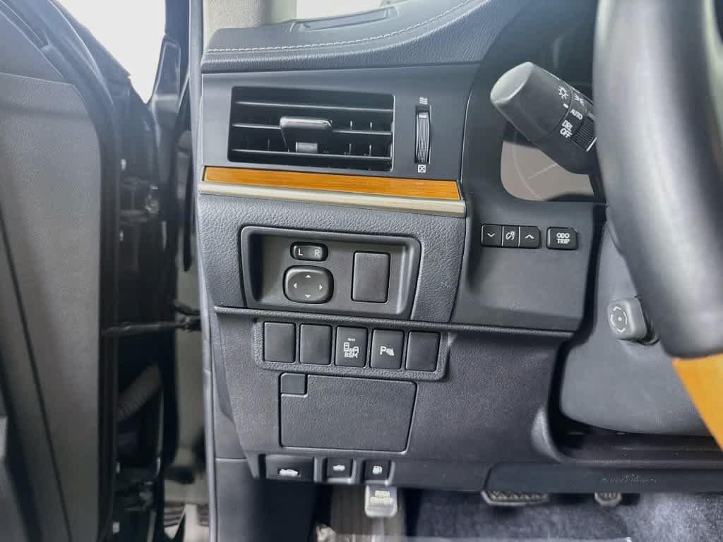 Used 2015 Lexus ES 300h w/ Navigation System Package FWD image 11