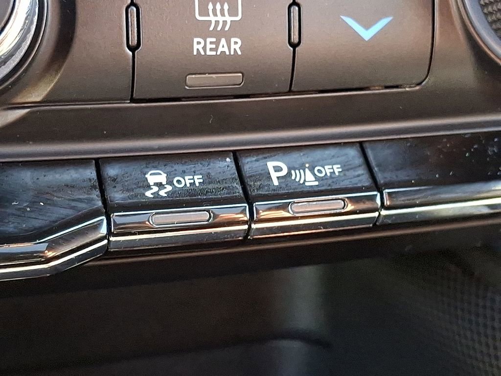 Used 2024 Dodge Durango GT AWD/4WD image 30