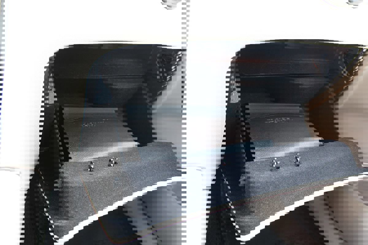 Used 2019 Mercedes-Benz GLC 300 w/ Premium Package image 29